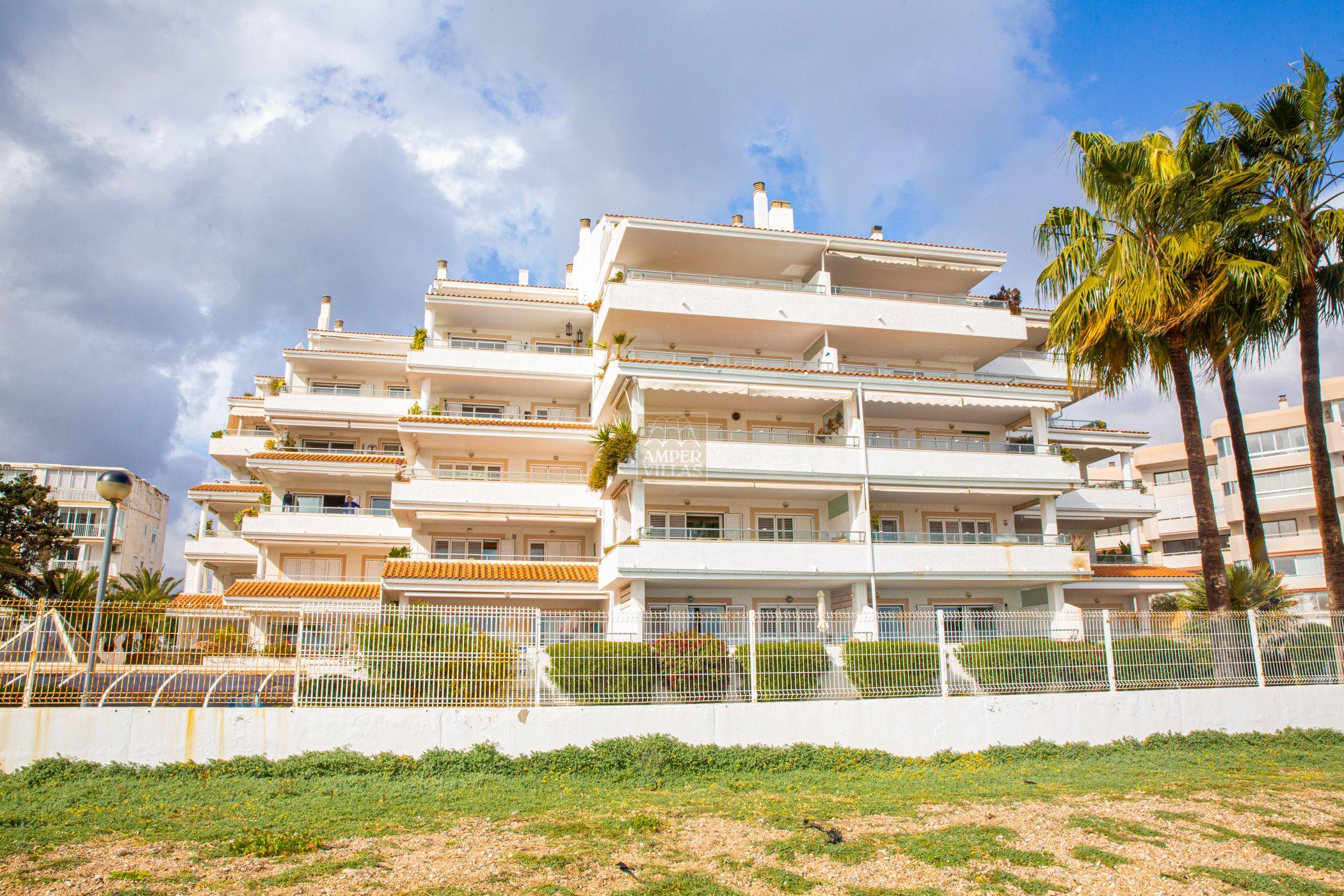 Exclusive seafront apartment in Cap Negret, Altea