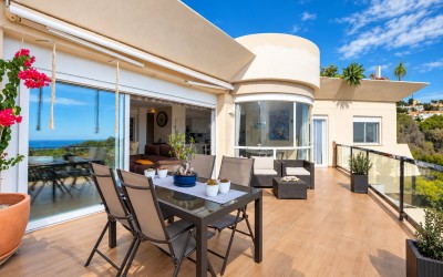 Duplex Penthouse with Panoramic Sea Views in Altea La Vella 